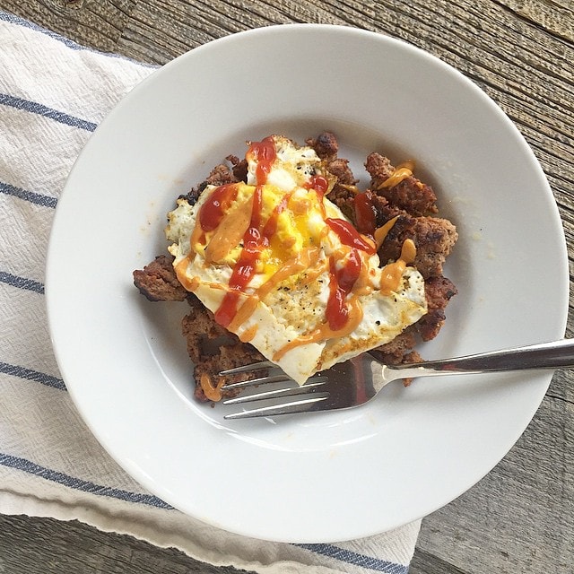 I_know_this_doesn_t_look_very_appetizing_but_it_was_so_good._Leftover_bbq_burgers_from_my_blog_with_an_egg_and__sirkensingtons_chipotle_mayo_and_my_ketchup_recipe.__aageats__againstallgrain
