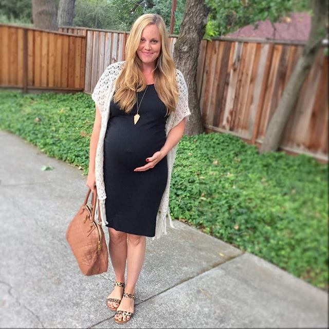 Weekend_casual._I_have_this__25_dress_in_a_few_different_colors_and_may_just_live_in_them_for_the_next_6_weeks.___maternitystyle__targetstyle__aagbaby3__liketoknow.it_www.liketk.it1zgX1__liketkit