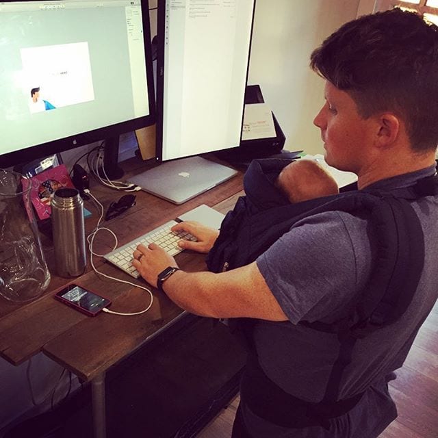 My_heart.___Trying_out_the__ergobaby_carrier_with_infant_insert_while_daddy_works.___liketkit__workingdad__babywearing__babywearingdad__ergobaby__microhero_www.liketk.it1JBva